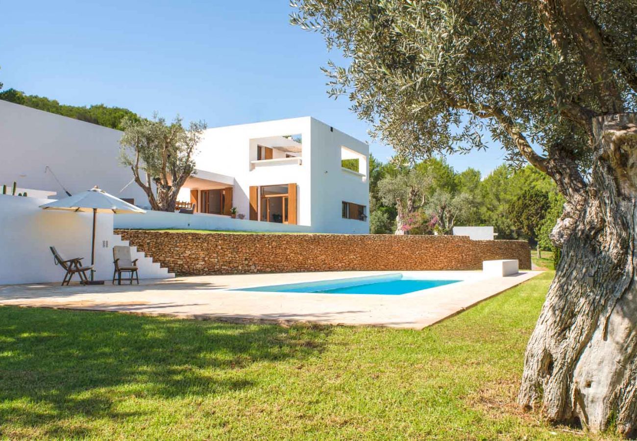 Villa in San Carlos/ Sant Carles de Peralta - VILLA LANDSCAPE