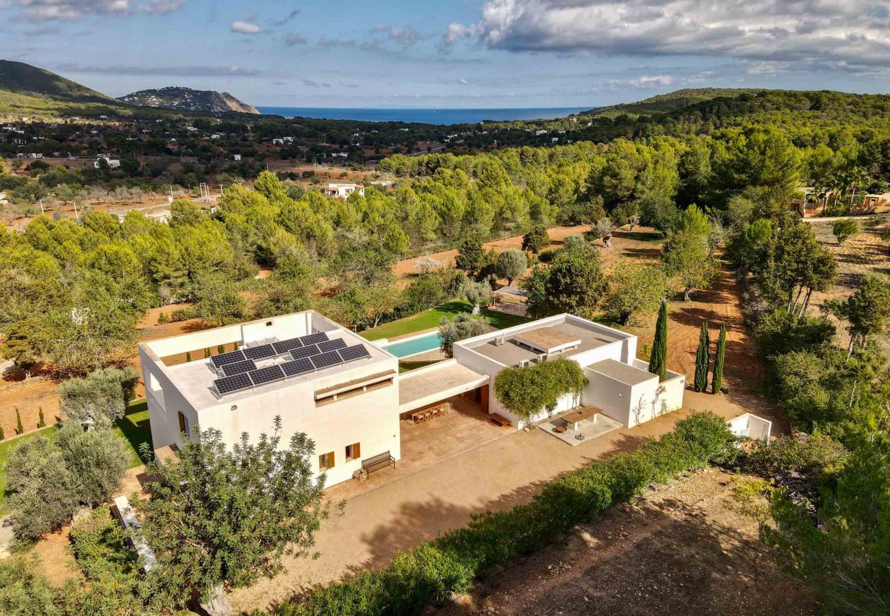 Villa in San Carlos/ Sant Carles de Peralta - VILLA LANDSCAPE