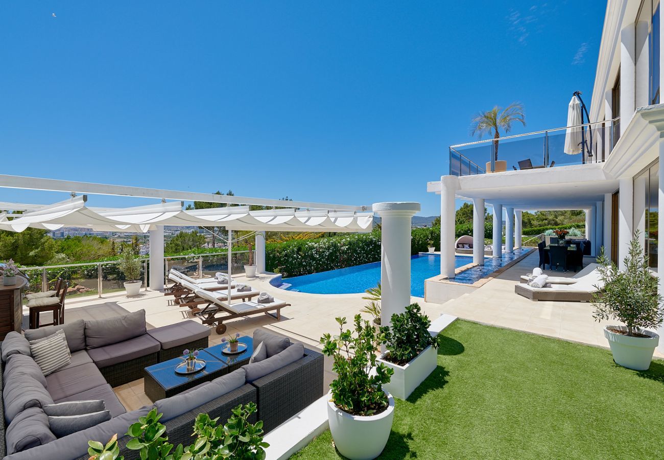 Villa in Santa Eulària des Riu - VILLA NIVEUS