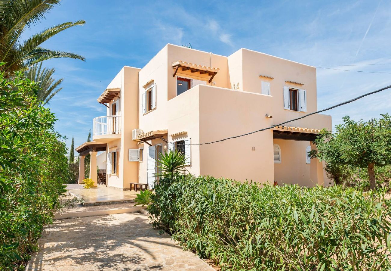 Villa in Sant Josep de Sa Talaia - VILLA BARTUMEU