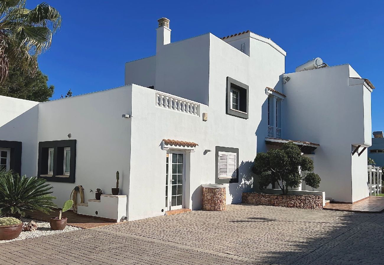 Ferienhaus in Sant Jordi de Ses Salines - VILLA OASIS