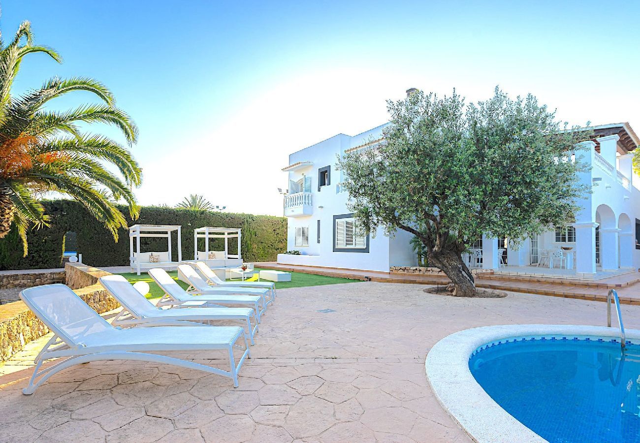 Ferienhaus in Sant Jordi de Ses Salines - VILLA OASIS