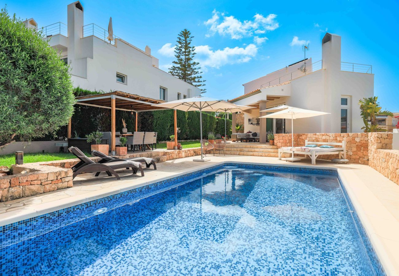 Villa in Santa Eulalia des Riu - VILLA SIESTA