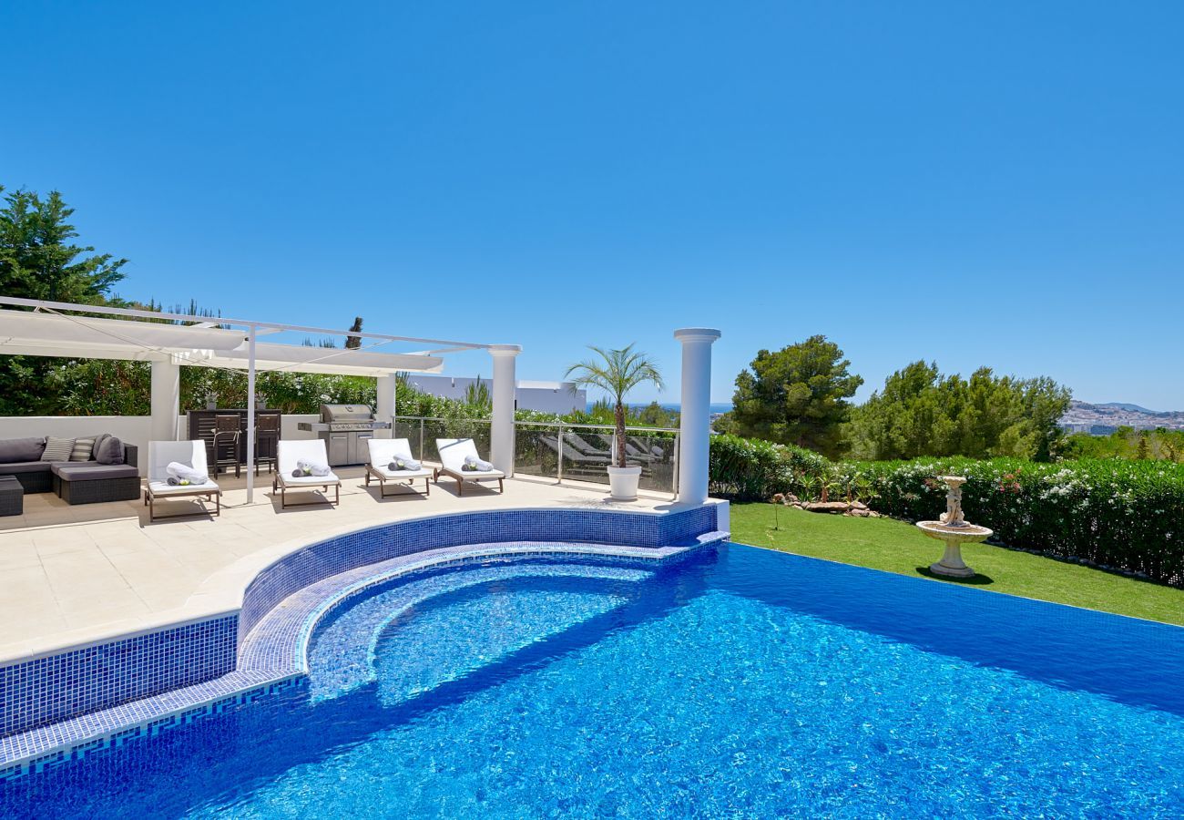 Villa in Santa Eulalia des Riu - VILLA NIVEUS