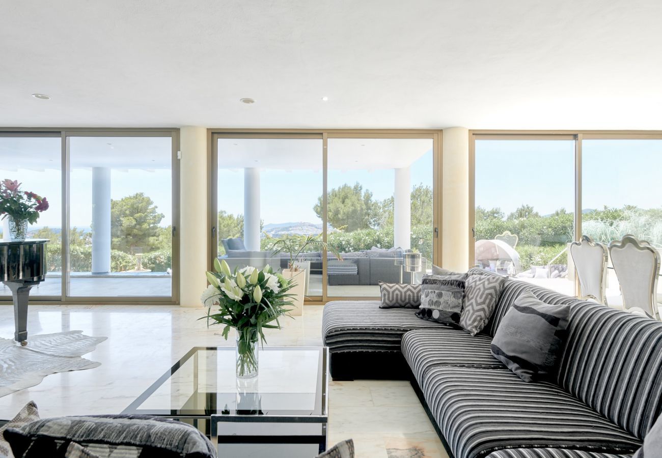 Villa in Santa Eulalia des Riu - VILLA NIVEUS