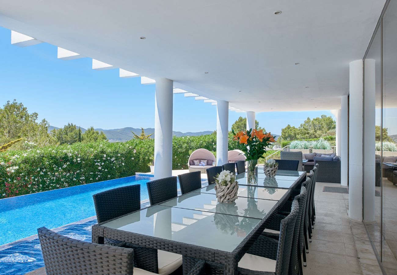 Villa in Santa Eulalia des Riu - VILLA NIVEUS