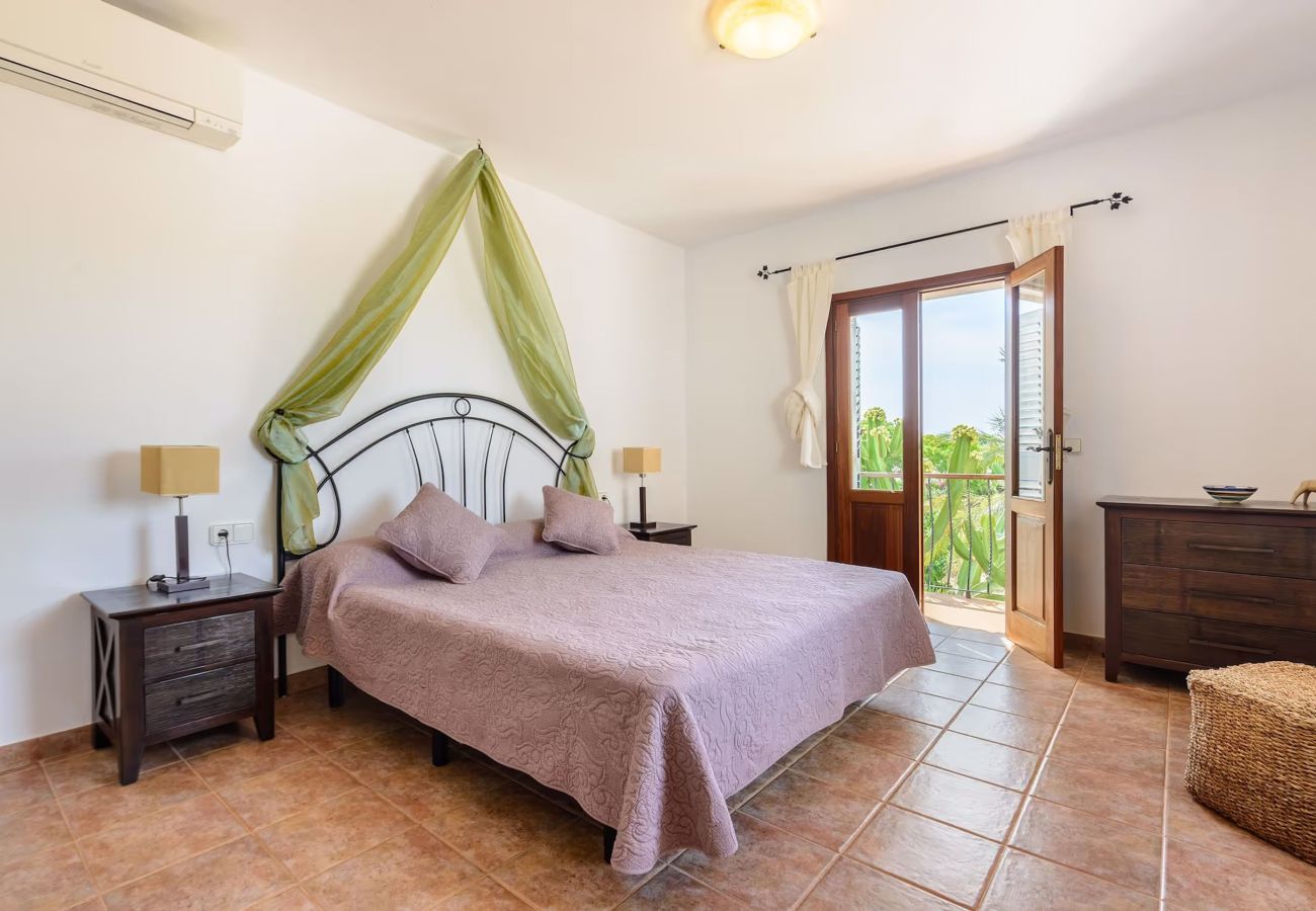 Cottage in Santa Eulalia des Riu - CAN COSMI