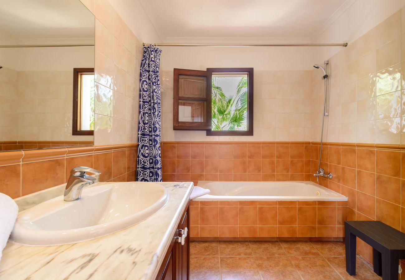 Cottage in Santa Eulalia des Riu - CAN COSMI