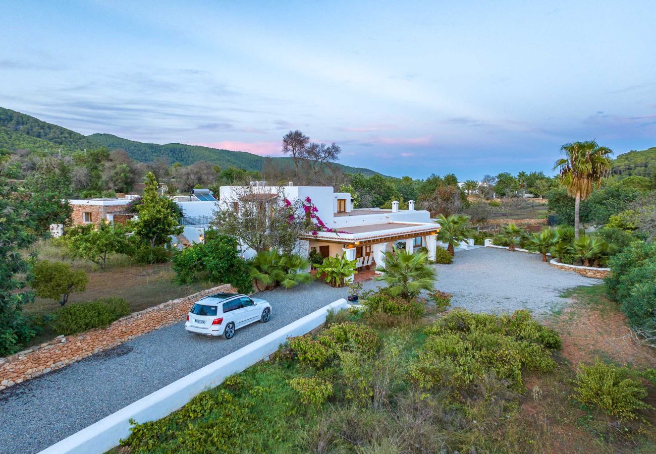 Cottage in San Carlos/ Sant Carles de Peralta - CAN WHITE