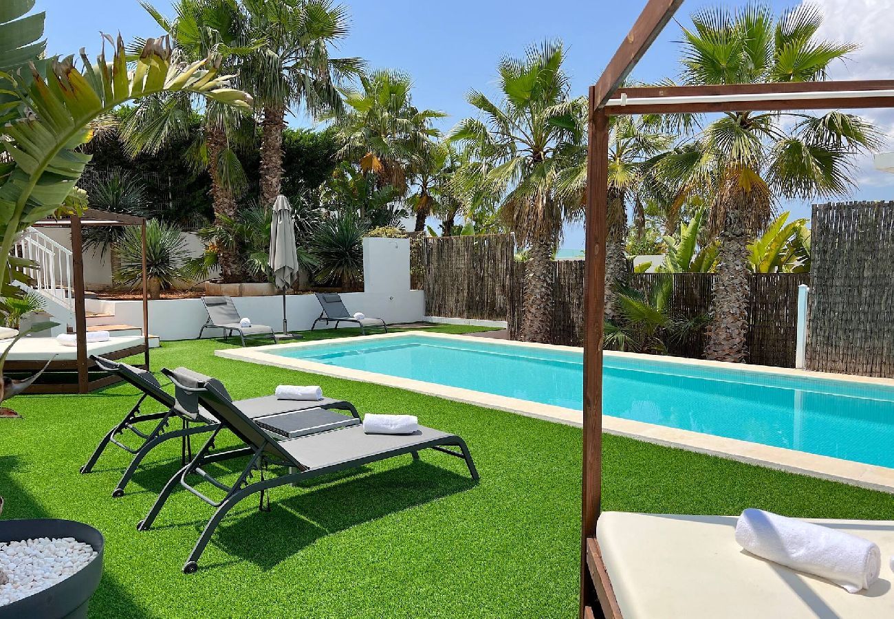 Villa in Santa Eulalia des Riu - VILLA JULIETA