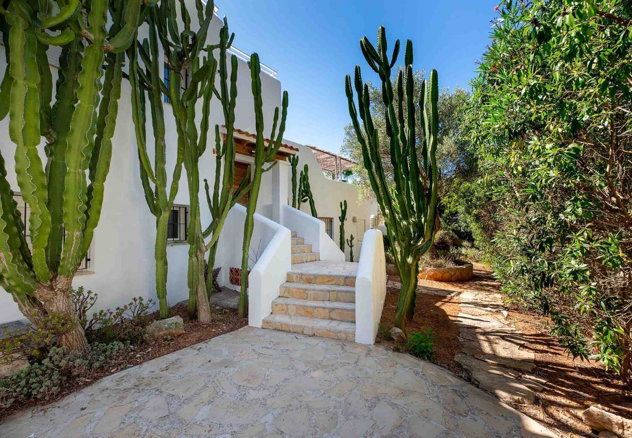 Villa in Santa Eulalia des Riu - VILLA AMARANTOS