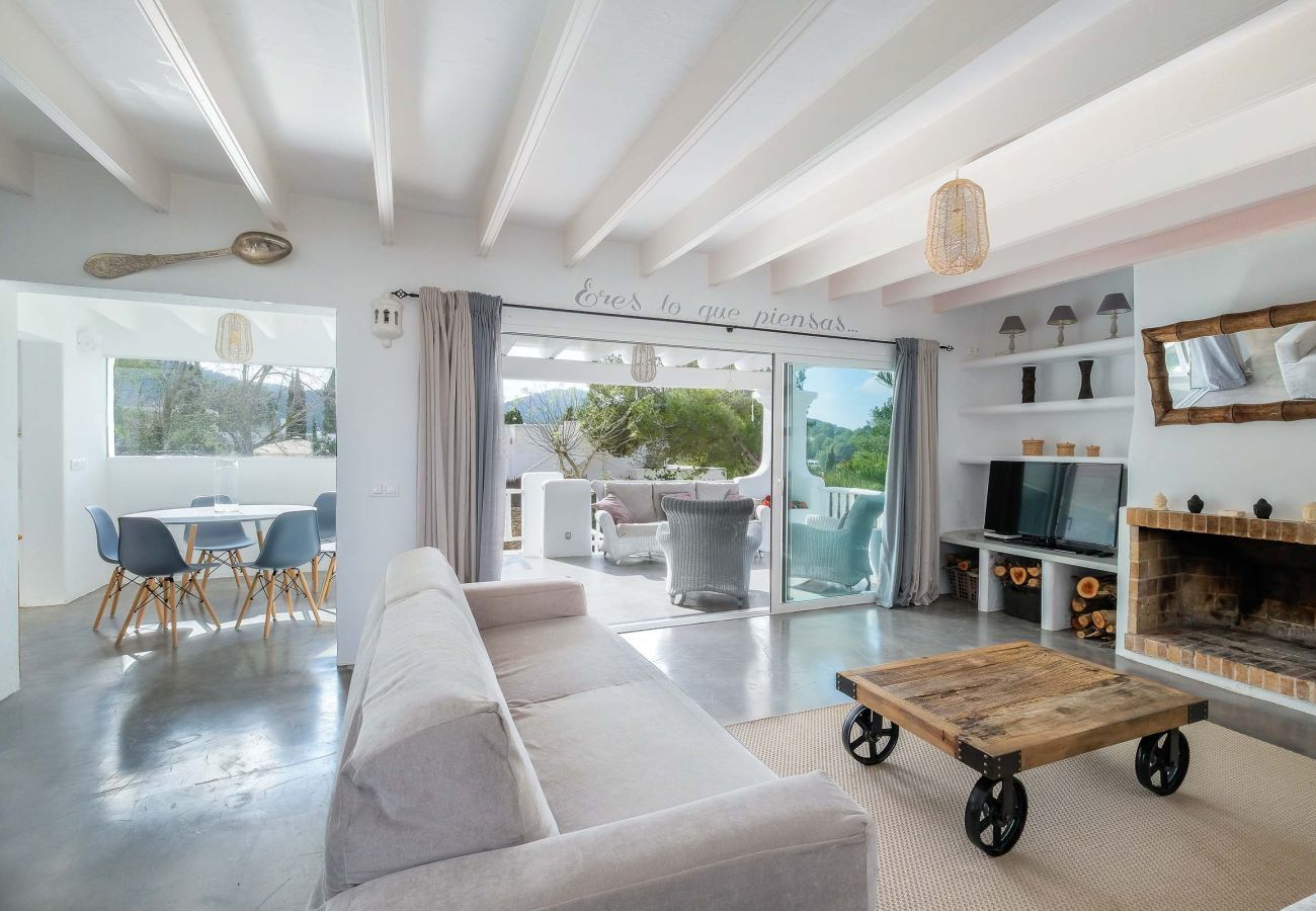 Villa in Santa Eulalia des Riu - VILLA CLARITY