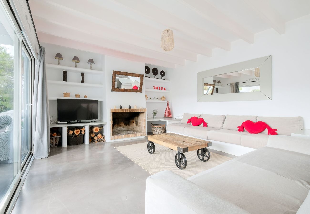 Villa in Santa Eulalia des Riu - VILLA CLARITY