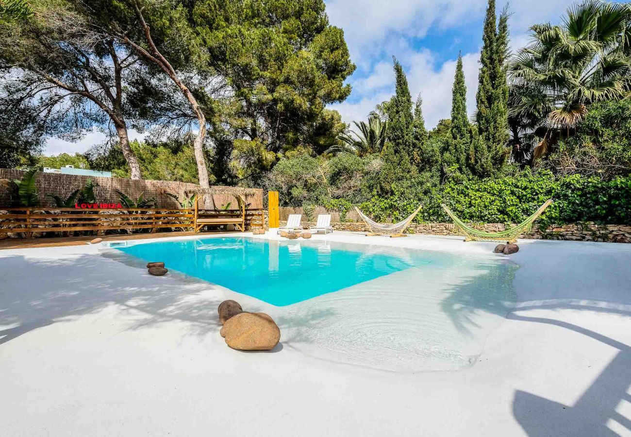 Villa in Santa Eulalia des Riu - VILLA CLARITY